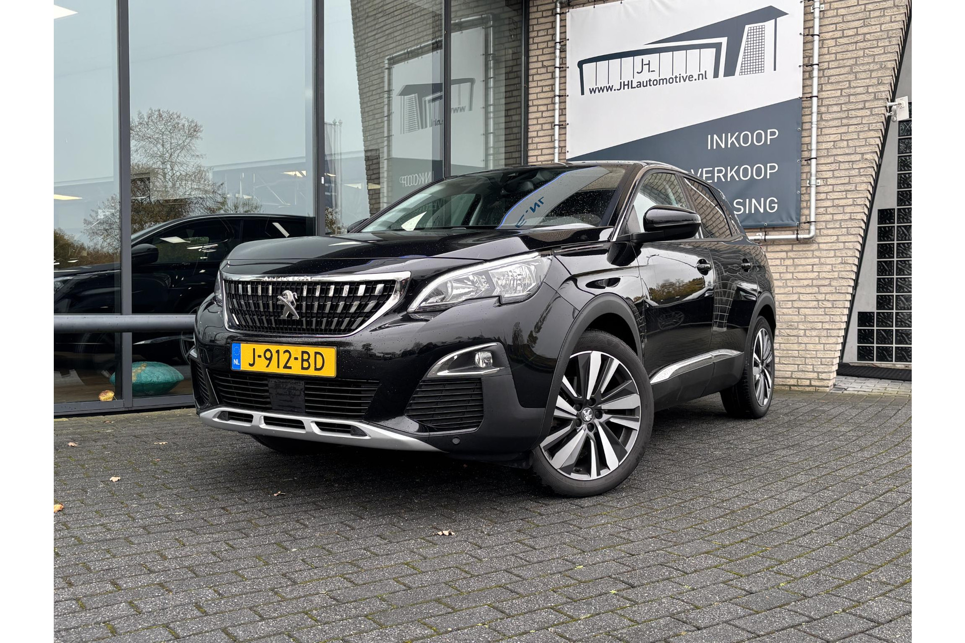 Peugeot 3008 *CARPLAY*CAMERA*ECC*HAAK*NAVI*ELEK.KLEP*1/2LEDER*